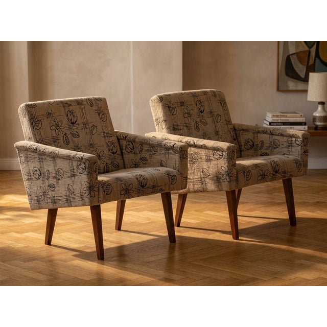 Mid-Century Upholstered Armchairs with Floral Fabric, Czechoslovakia, 1950s, Set of 2 For Sale - Image 6 of 6