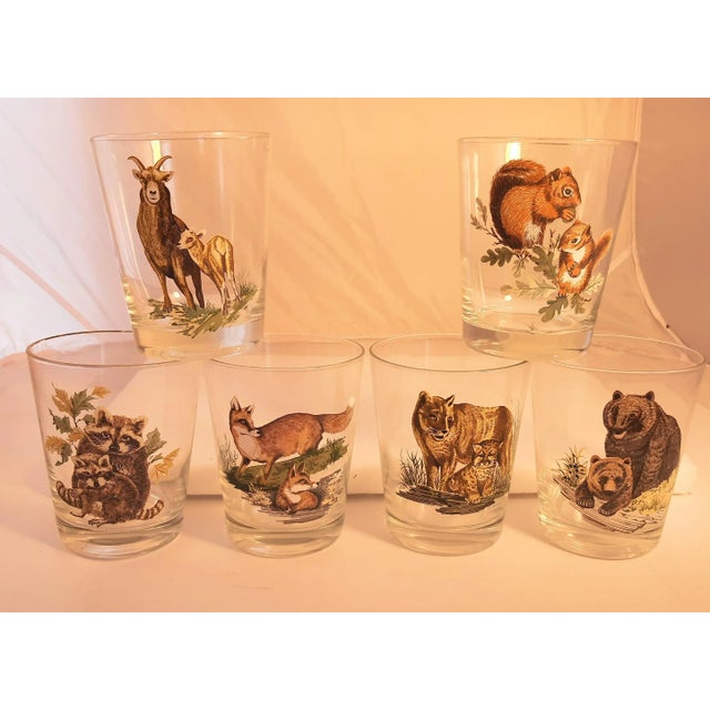 Vintage woodland forest animal lowball set. Perfect for cabin or lodge setting. Six bright graphics designs on heavy...