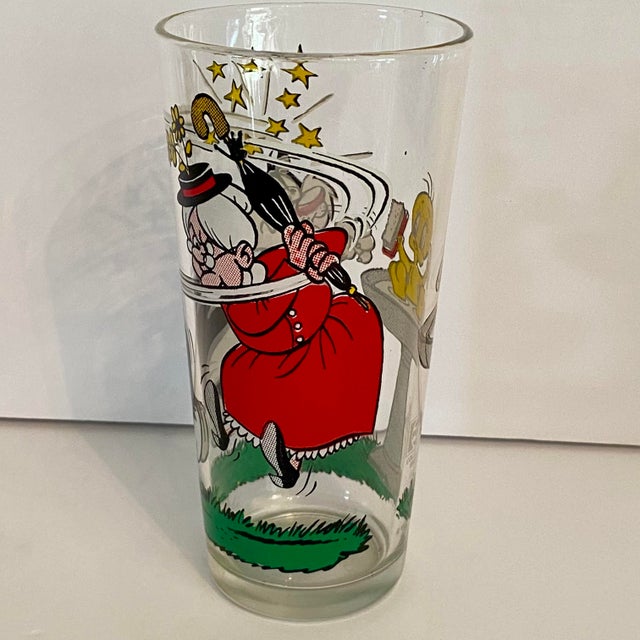Pepsi-Cola Soda Company 1976 Warner Bros. Looney Tunes Granny, Tweety Bird, and Sylvester the Cat "Interaction" Series Collector Glass For Sale - Image 4 of 8