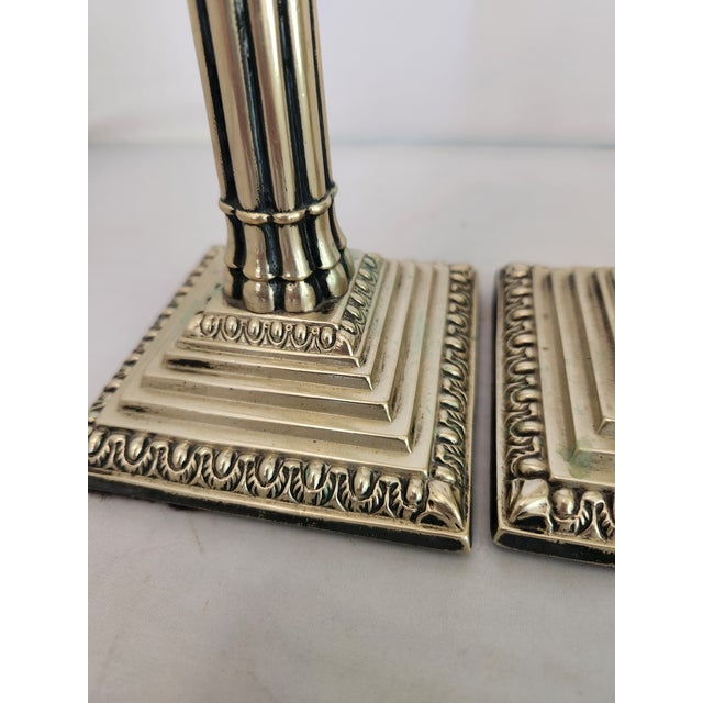 Late-Georgian Silverplated English Candlesticks Pair by Hawsworth, Eyre & Co. Sheffield For Sale - Image 10 of 13