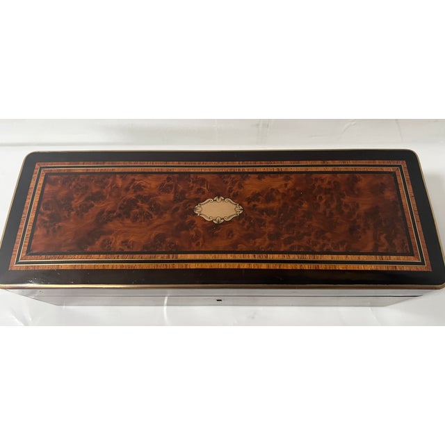 Napoleon III Glove Box in Thuya Burl, 1800s For Sale - Image 3 of 13