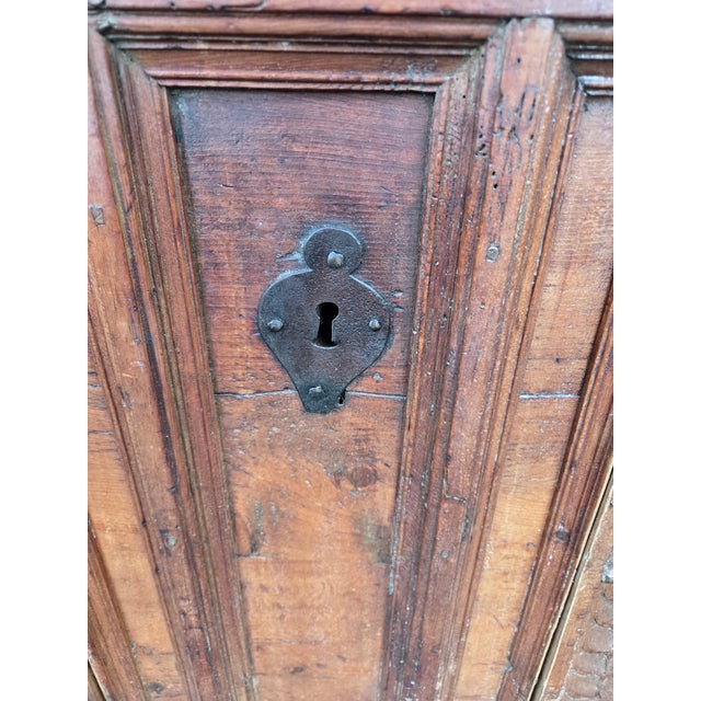 Wood 18th Century Austrian / German Stenciled Sockeltruhe Wedding Chest For Sale - Image 7 of 16