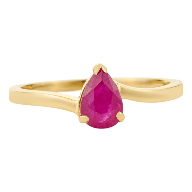 Estate Pear-Shaped Natural Ruby Solitaire Ring Size 4 in 14k Yellow Gold For Sale