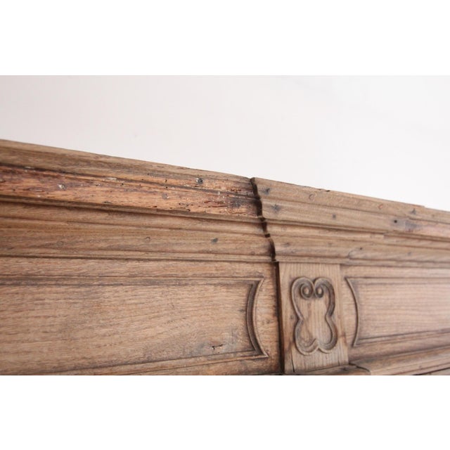 Late 18th Century Régence Oak Vitrine Cabinet For Sale - Image 10 of 18