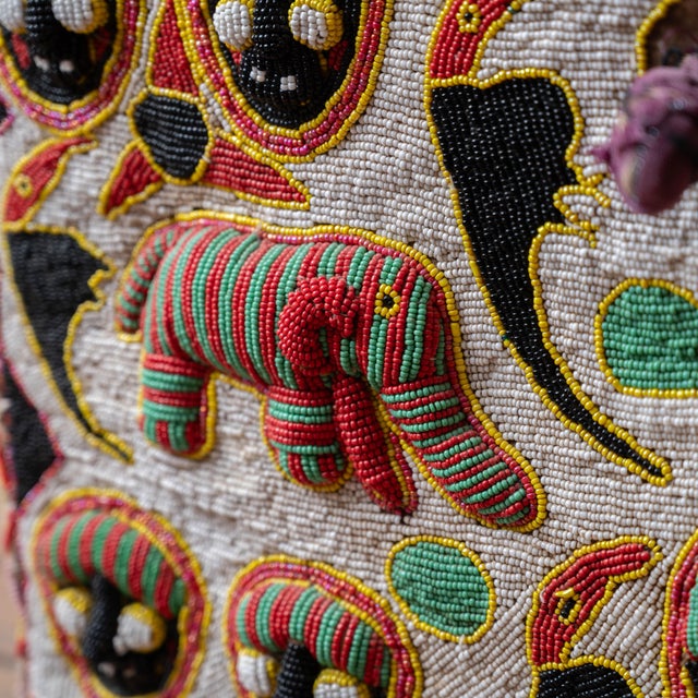 African Yoruba Beaded Tribal Trunk, 20th Century For Sale - Image 14 of 16