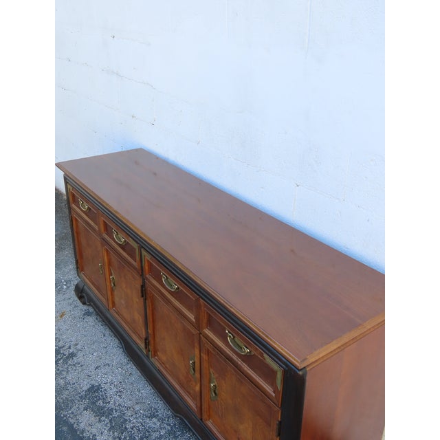 Broyhill Hollywood Regency Long Low Dresser Sideboard Media Cabinet 6353 For Sale - Image 12 of 18