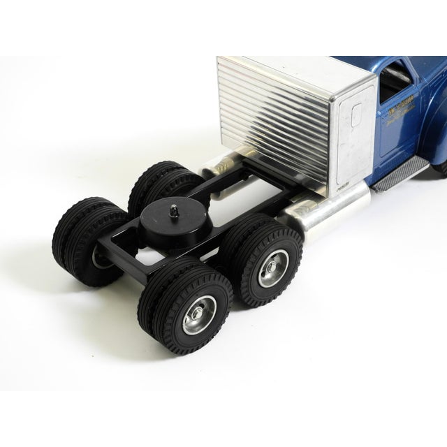 Original Smith Miller 1953 Model Lyon Van Lines Mack Truck, 2000s For Sale - Image 14 of 18