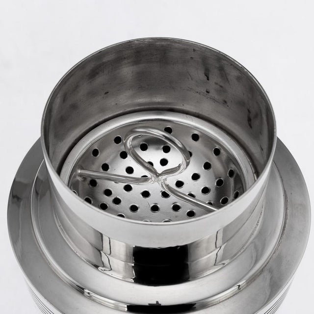 20th Century Art Deco English Silver Plated Cocktail Shaker from Keith Murray, 1936 For Sale - Image 9 of 13