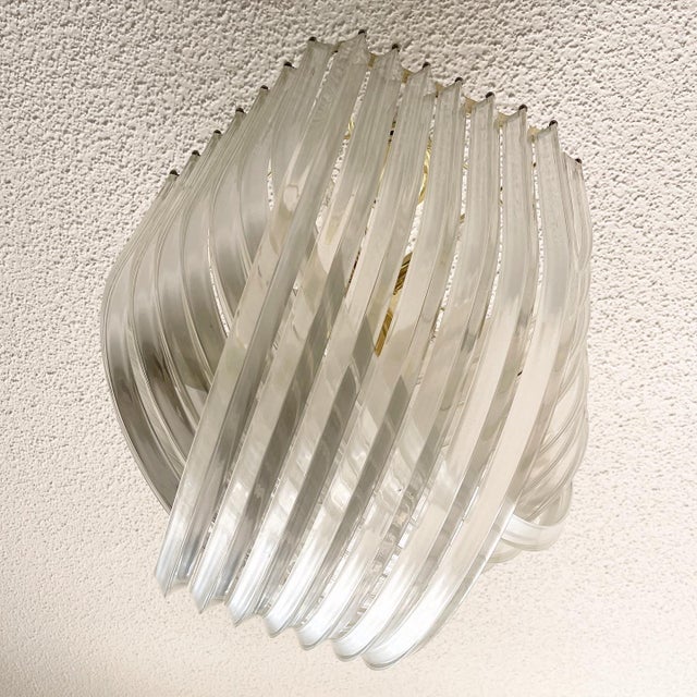 Vintage Hollywood Regency Gold Lucite Ribbon Loop Carlo Nason Style Lucite Chandelier For Sale In Miami - Image 6 of 7