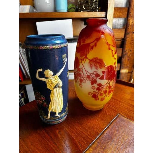 Yellow Émile Gallé Art Nouveau Cameo Glass Vase, Red Berry Motif, 1900 For Sale - Image 8 of 8