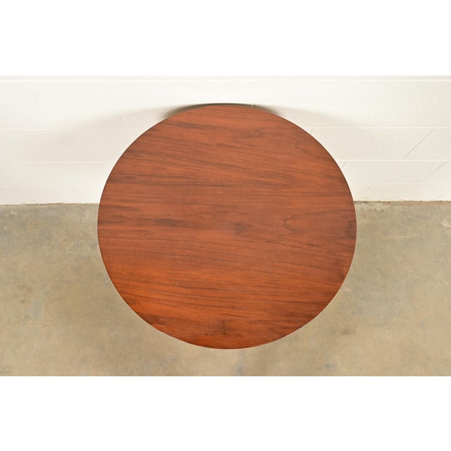 Brown Baker Furniture Style Georgian Carved Walnut Pedestal Drum Side Table or Tea Table, Circa 1960s For Sale - Image 8 of 13