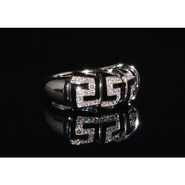 Vintage Roberto Coin Cobra 0.40ct Diamond Articulating Ring in Solid 18k White Gold, Size 8 For Sale - Image 13 of 17