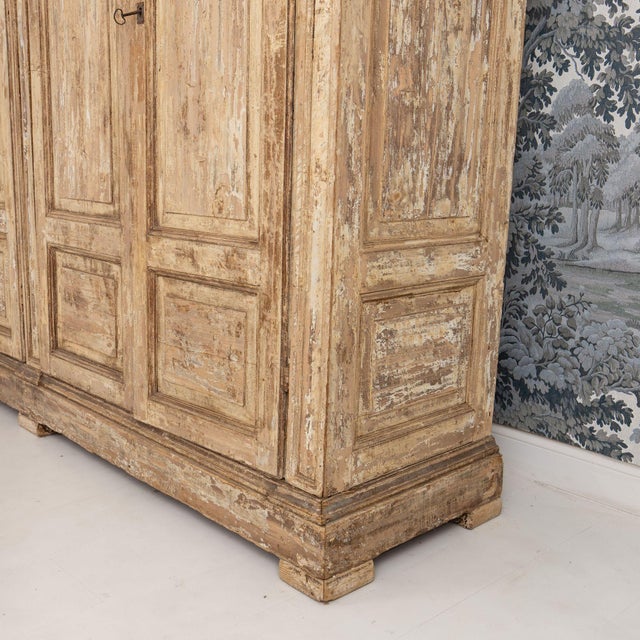 18th C. Italian Housekeeper's Cupboard in Original Paint For Sale - Image 14 of 17