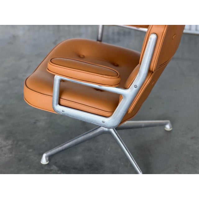1960s Eames Time Life "Lobby" Chair - Caramel Leather - 1st Generation Model 675 Herman Miller For Sale - Image 5 of 11