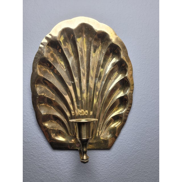 Hollywood Regency Mid 20th Century Hollywood Regency Scalloped Brass Shell Wall Sconce - Pair For Sale - Image 3 of 12