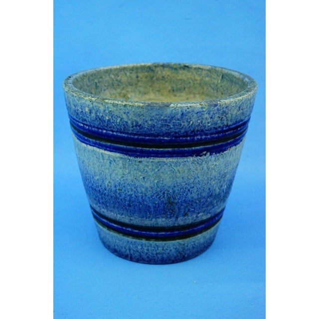 Measurements: height: 14.5 cm; width: 16.2 cm; depth: 15.8 cm; weight: 0.805 kg item : a magnificent ceramic cachepot...