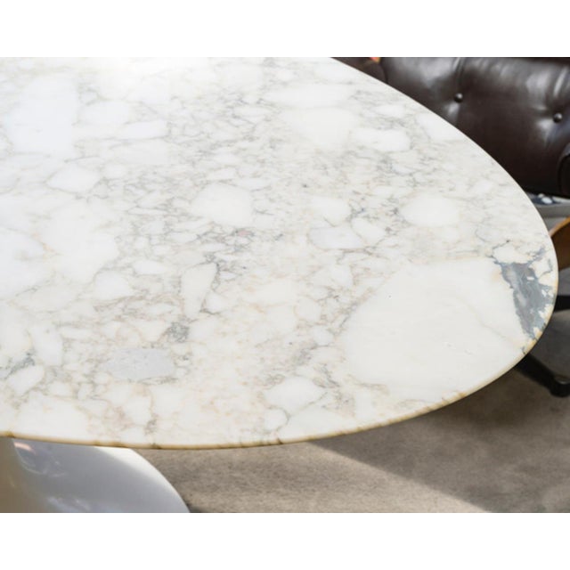 Model created in 1957 top fully repolished by a professional and finished with a protective matte varnish 1980s calacatta...