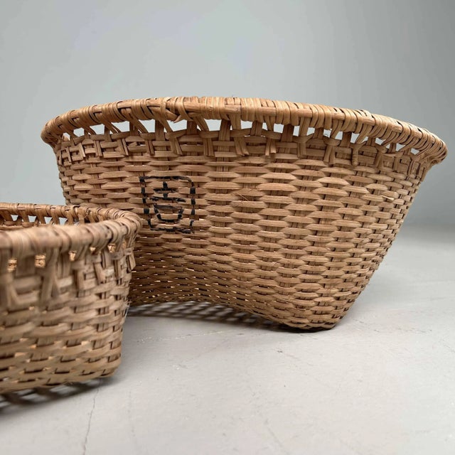 Boho Chic Hand-Woven Wicker Baskets, Japan, 1940s, Set of 2 For Sale - Image 3 of 13