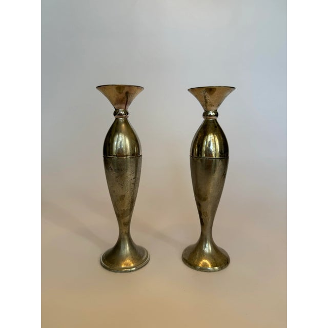 Queen Anne Vintage English Traditional Silver Plated Petite Bud Vases, a Pair For Sale - Image 3 of 12