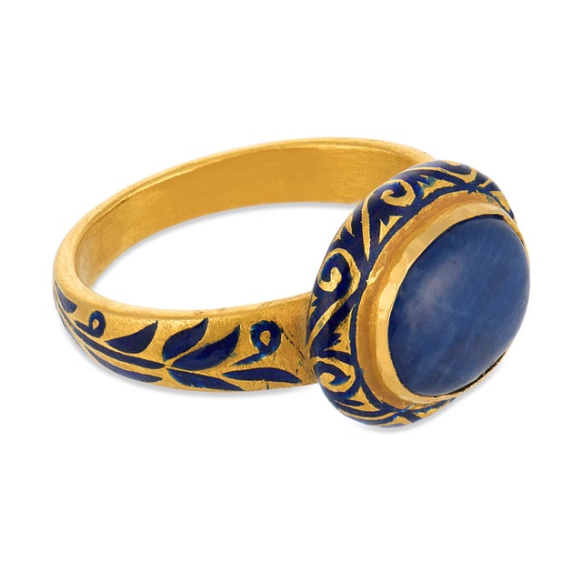 Vintage 4.70 Carat Sapphire 22k Yellow Gold Enamel Ring, Size 7 For Sale - Image 4 of 6