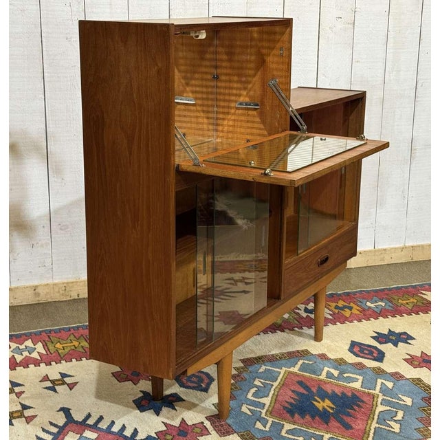 English Teak Bar, 1970s For Sale - Image 11 of 18