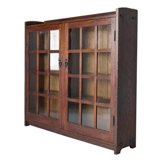 1910s Large Two-Door Bookcase by Gustav Stickley For Sale