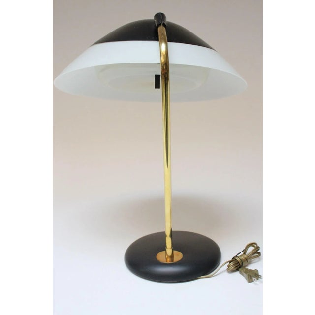 Vintage Enameled Metal and Brass Table Lamp by Gerald Thurston for Lightolier For Sale In New York - Image 6 of 13