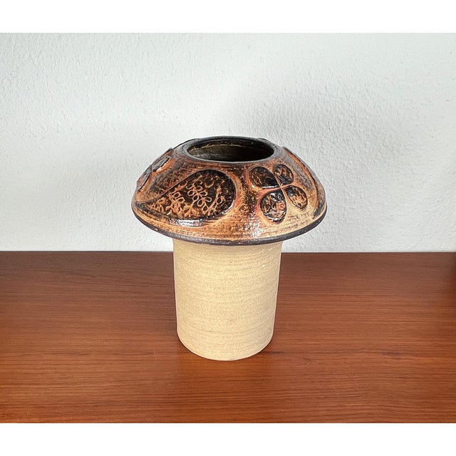 Beige Mid-Century Modern Danish Studio Pottery Mushroom Vase in Stoneware by Haico Nitzsche for Søholm, 1960s For Sale - Image 8 of 18