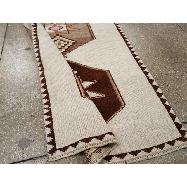 Galerie Shabab Collection Mid-20th Century Turkish Anatolian Runner For Sale - Image 9 of 10