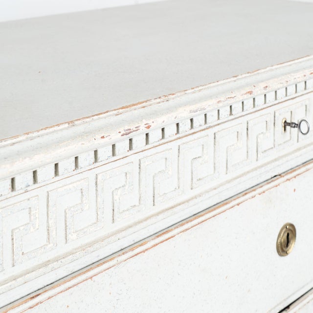 Wood Early 19th Century Danish Gray Painted Pine Gustavian Chest of Five Drawers For Sale - Image 7 of 16