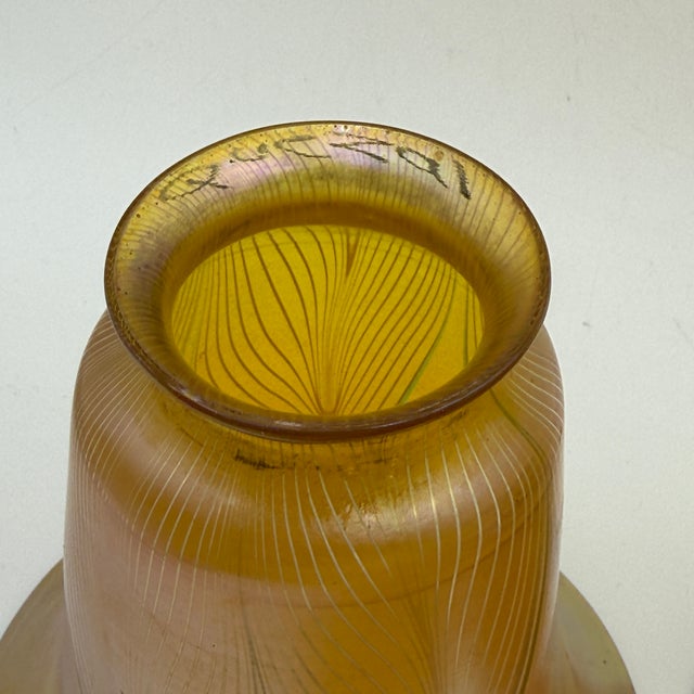 Early 20th Century Quezal Gold Iridescent "Pulled Feather" Art Glass Lamp Shades, Set of Five 5 For Sale - Image 4 of 8