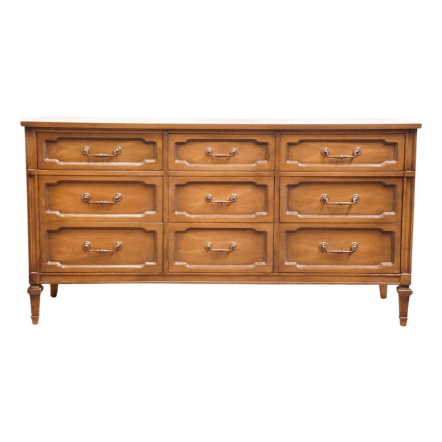 Thomasville Furniture Solid Walnut French Regency Style 62" Triple Dresser 7110-30 For Sale