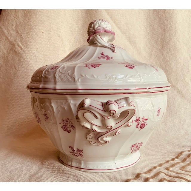 French Country French Porcelain Soup Tureen With Lid, Circa 1820 — Rose Floral For Sale - Image 3 of 12