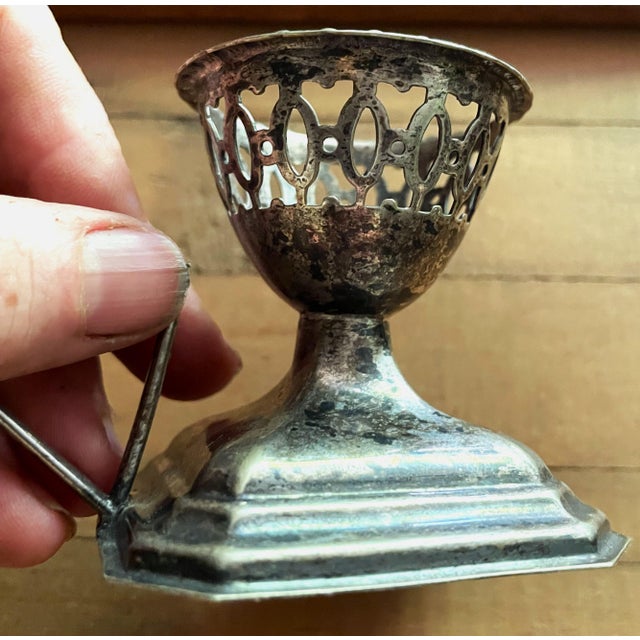Mid 20th Century English Silverplate Epns Hard/Soft Boiled Egg Handled Server/Holder/Cup For Sale - Image 4 of 10
