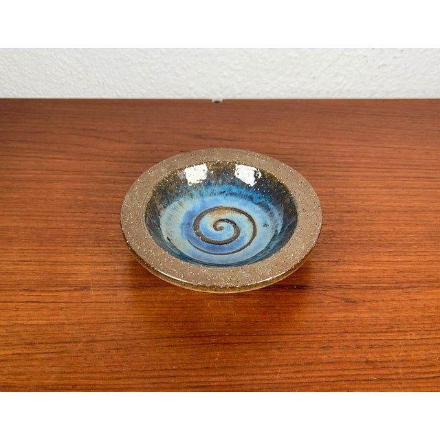 Mid-Century Danish Studio Pottery Bowl from Michael Andersen, Bornholm, 1960s For Sale - Image 4 of 10