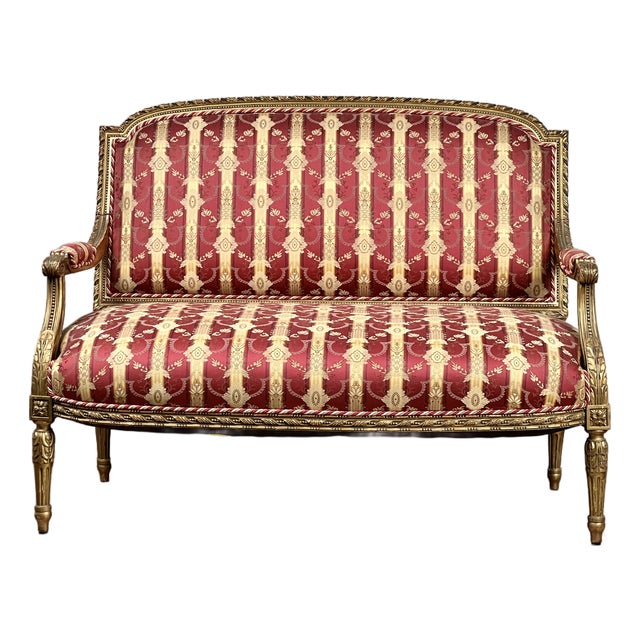 Antique Louis XVI Style Giltwood Settee in Silk Damask C. Late 19th Century For Sale
