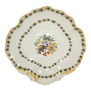 Antique 18th Century Chinese Export Porcelain Rococo Shell Shape Dish in Famille Rose Palette