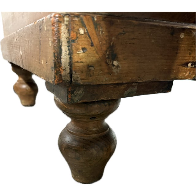 Mid 19th Century 1860s English Pine Antique Ice Box With Zinc-Lined Interior on Turned Legs For Sale - Image 5 of 17