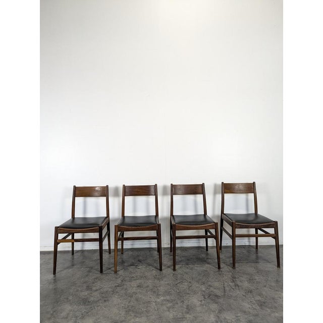 Scandinavian Teak Chairs, Set of 4, in Very Good conditions.