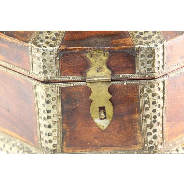 Mid 20th Century Mid 20th Century Large Asian Decorative Wooden Jewelry Box With Hammered Brass Metal Overlay For Sale - Image 5 of 13