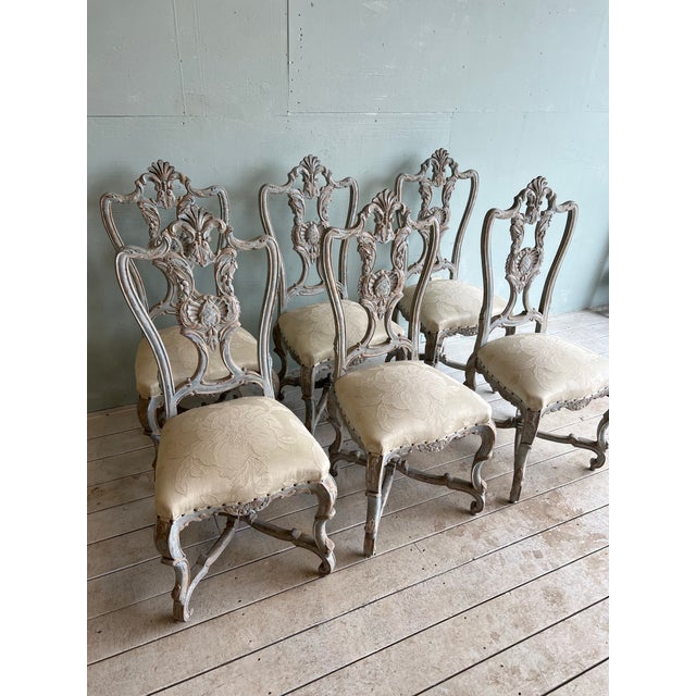 Set of Eight Carved Italian Dining Chairs With Painted Wood Frames and Linen Upholstered Seats - Two Armchairs - Six Sidechairs For Sale - Image 4 of 12
