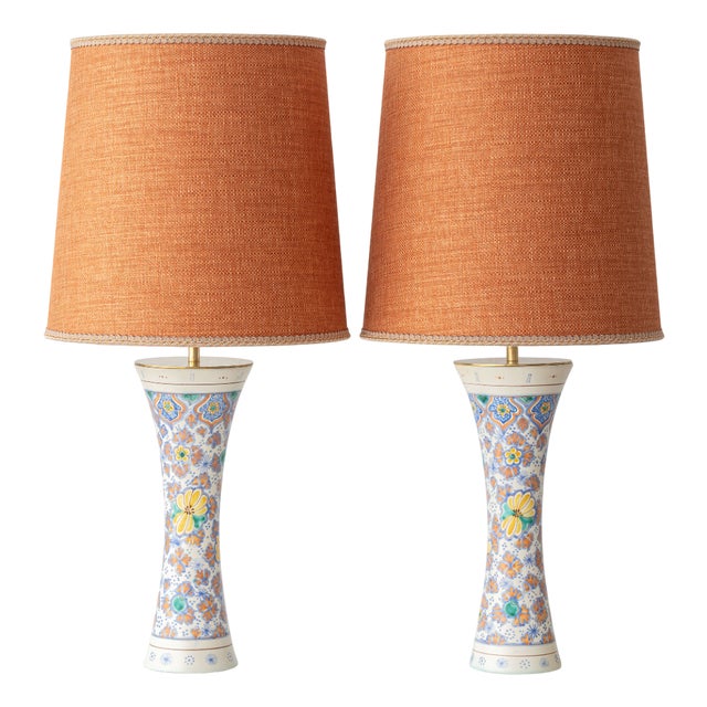 1918 Dutch Hand-Painted Floral Ceramic Table Lamps, Set of 2 For Sale