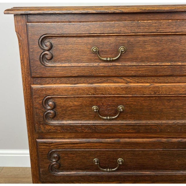 Vintage French Louis Oak Chest of 4 Drawers For Sale - Image 4 of 14