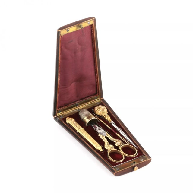 Sewing Travel Bag in Wooden Case For Sale - Image 6 of 6