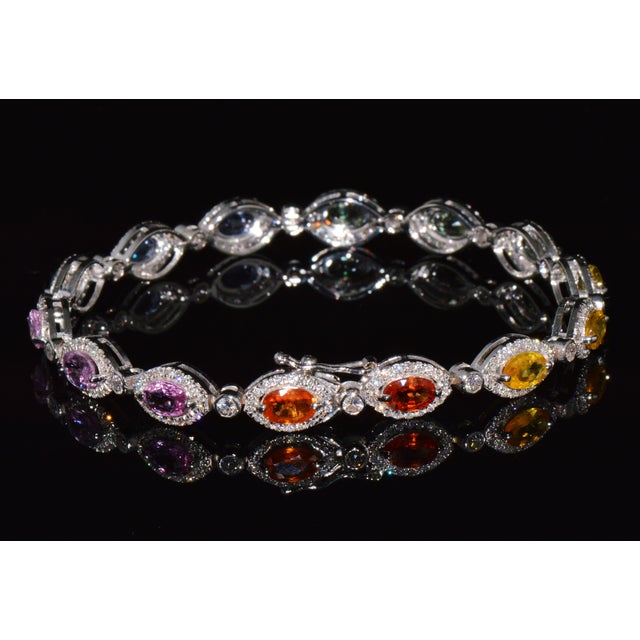 Early 21st Century Certified Natural 11.32cts vs F Diamond Multi-Color Sapphire 18k Solid Gold Tennis Stacking Bracelet For Sale - Image 5 of 15