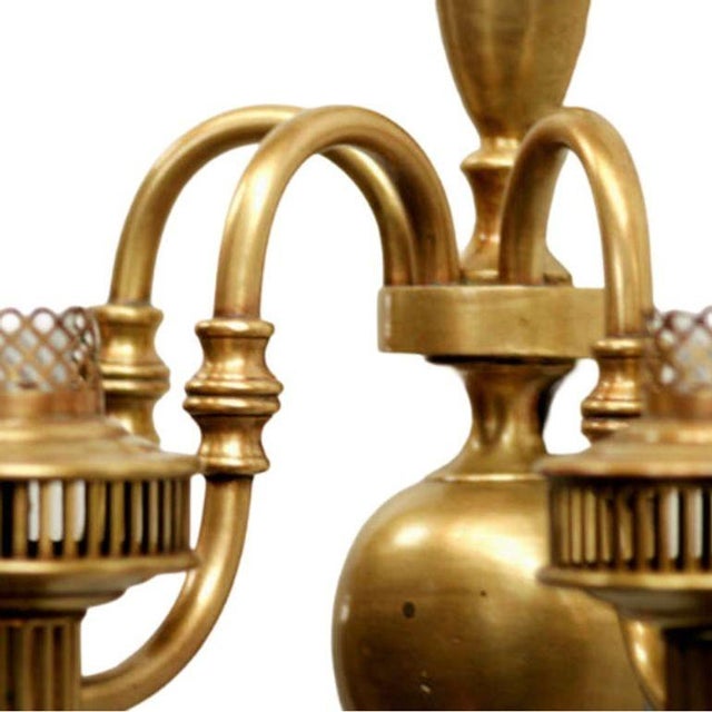 American Colonial Brass Electric Converted Oil Lamp Wall Sconce For Sale - Image 4 of 6