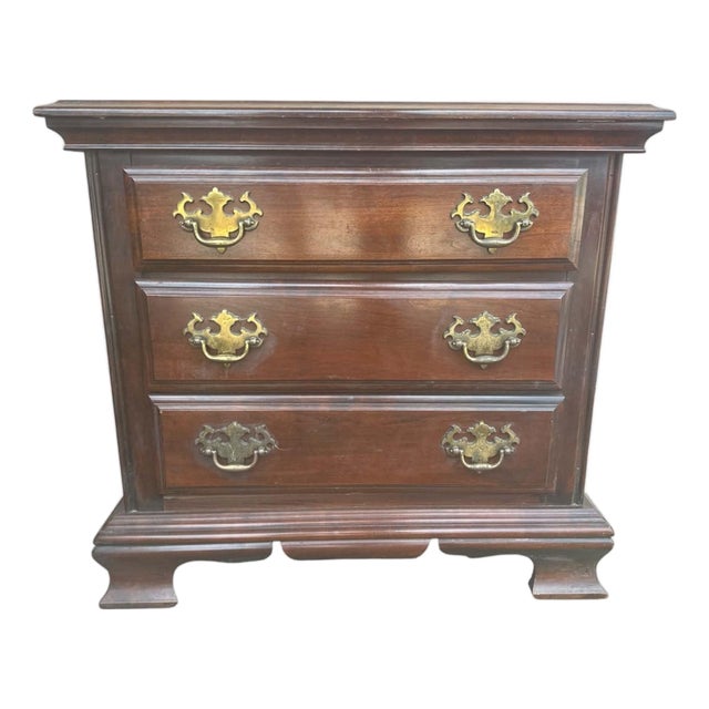 Kincaid Solid Cherry Wood Georgian Nightstand 26" X 16" X 24" H - Made in North Carolina in 1986 For Sale