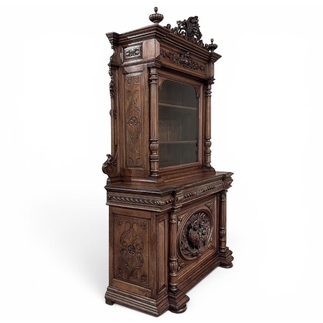 19th Century French Renaissance Revival Oak Bookcase ~ Bibliothèque With Beveled Glass For Sale - Image 4 of 16