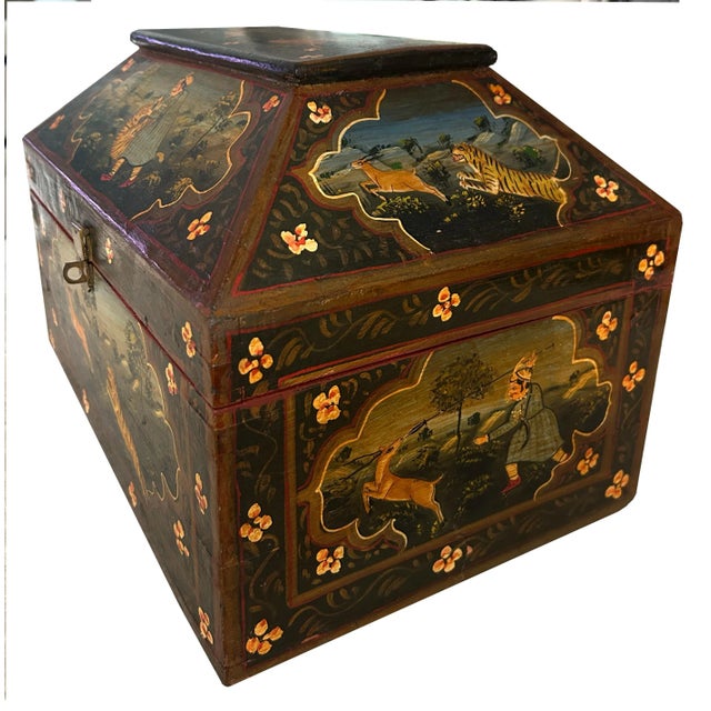 Early 20th Century Rare Early 20th-Century Anglo-Indian Lacquered Jewelry Box With Exotic Hunting Scenes For Sale - Image 5 of 8