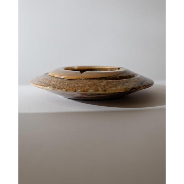 Modern Vintage Brutalist Modernist Round Onyx Ashtray in Brown Beige Tone, 1980s For Sale - Image 3 of 12